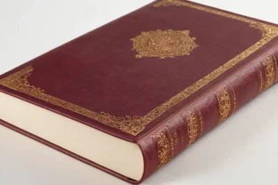 Couverture de livre usée