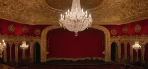 Une scène de théâtre classique française