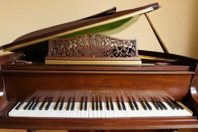 Piano élégant créant une atmosphère musicale harmonieuse