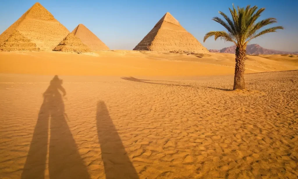 Pyramides majestueuses